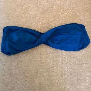 Blue strapless bikini